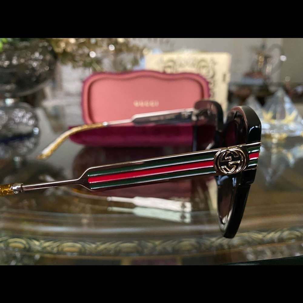 Gucci black Sunglasses (authentic) - Picture 4 of 8